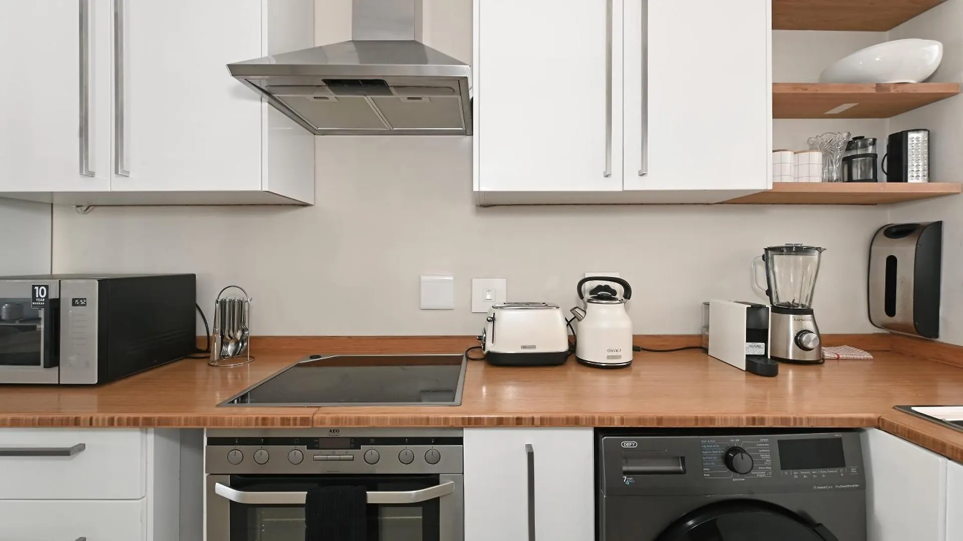 Διαμέρισμα Modern Apt With Beautiful Views And Short Walk To Beach Κέιπ Τάουν Νότια Αφρική